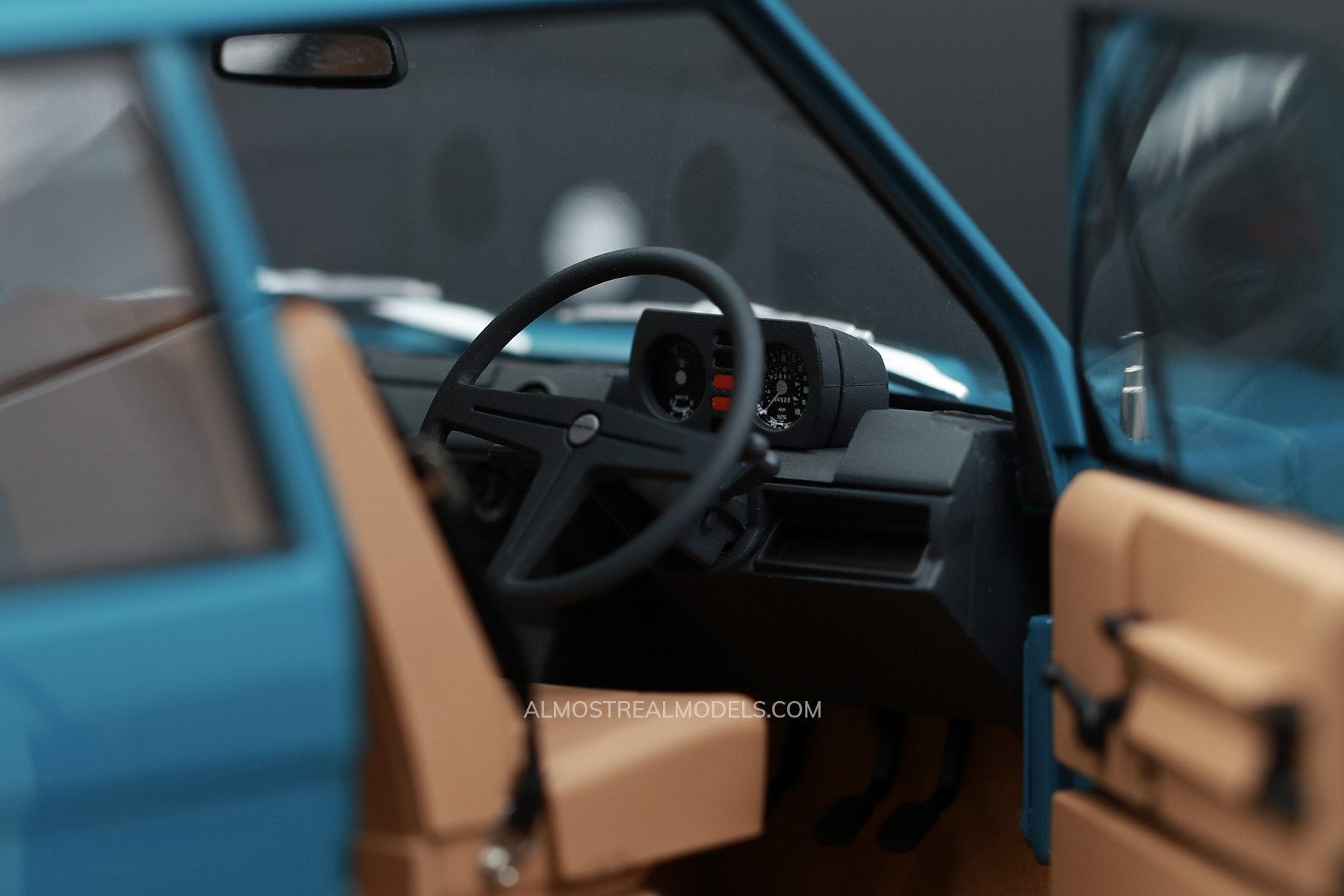 Range Rover Tuscan 1970 Blue Detail Almost Real 1:18