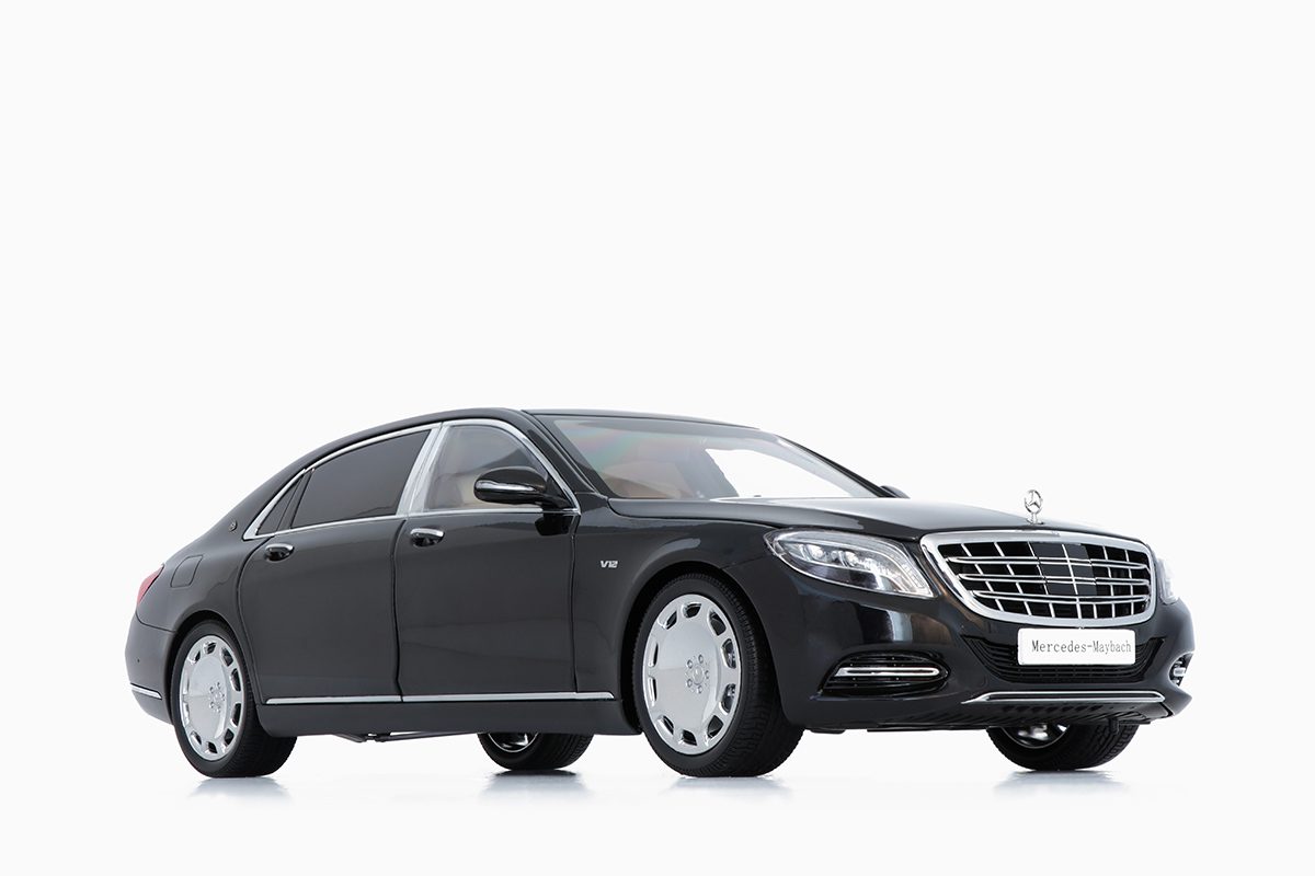 Almost Real Mercedes Maybach Black 1:18