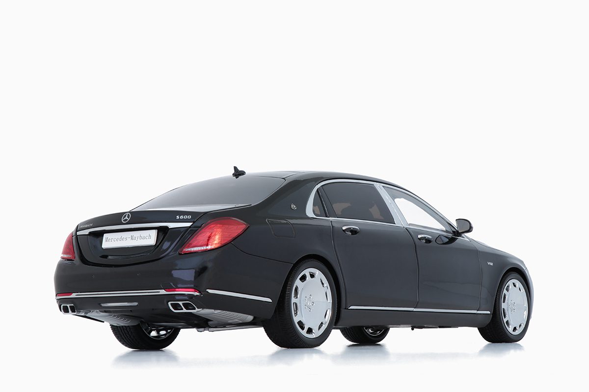 Almost Real Mercedes Maybach Black 1:18