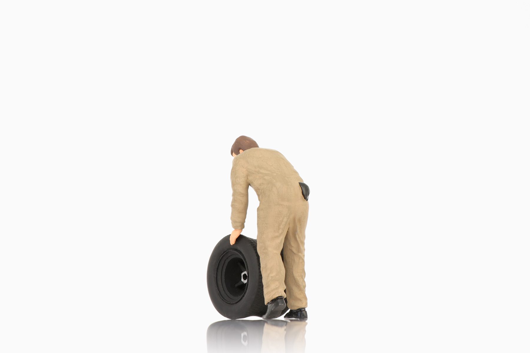1:18 Figure Mechanic with tire