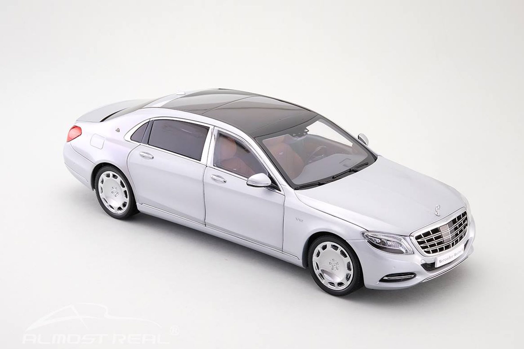 Almost Real Mercedes Maybach Silver 1:18