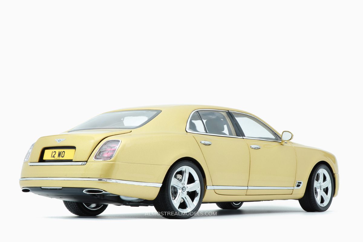Bentley Mulsanne Speed 2017 Julep / Yellow 1:18 by Almost Real