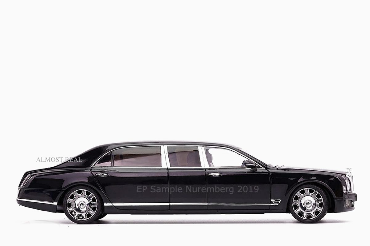 Bentley Mulsanne Grand Limousine by Mulliner - 2017 - Onyx 1:18 Almost Real