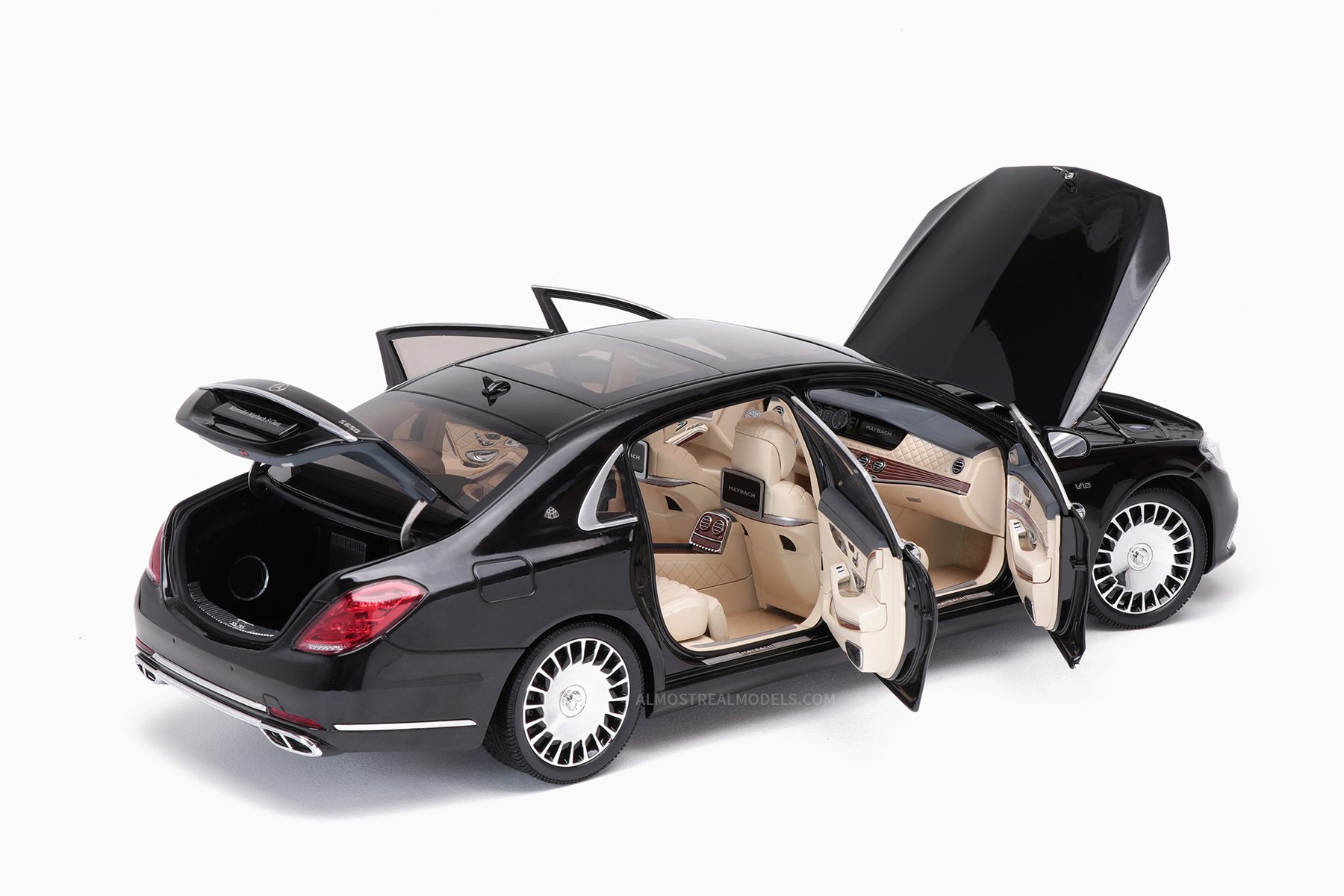 Mercedes-Maybach S-Class 2019 black 1:18 almost real