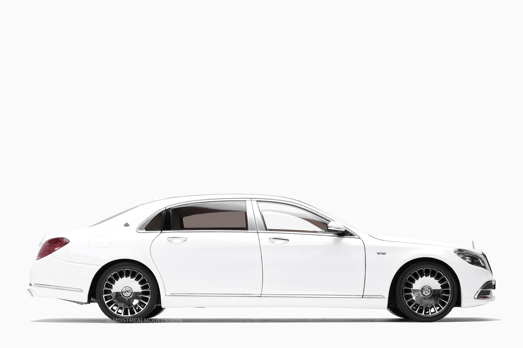 Mercedes Maybach S-Class 2019 White by Almost Real 1:18