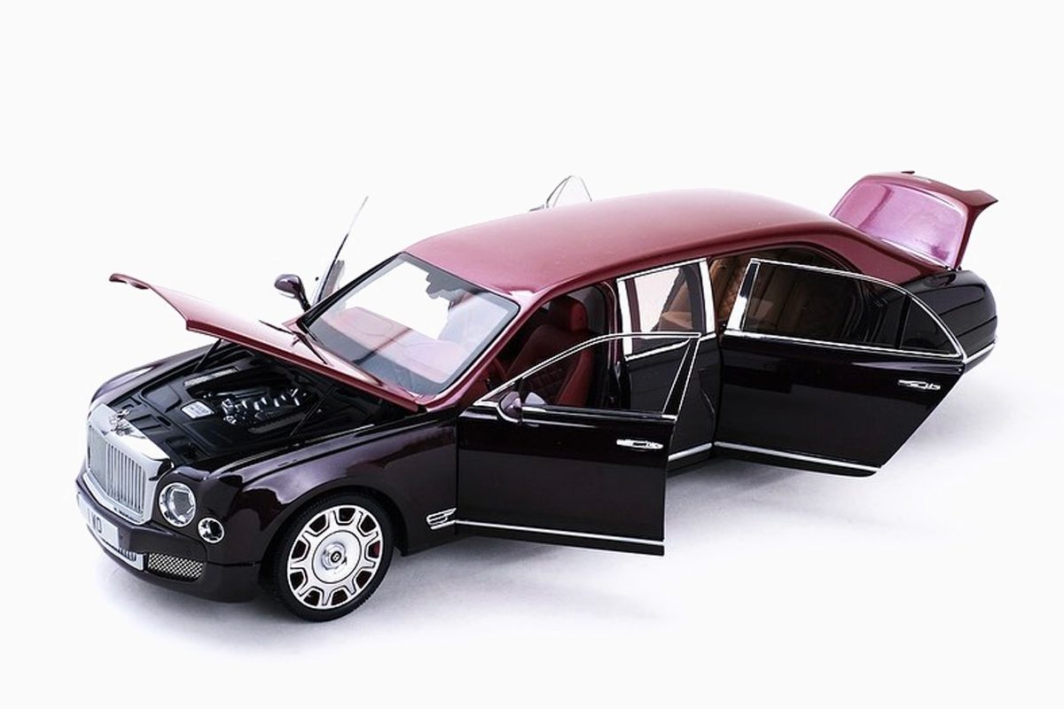 Bentley Mulsanne Grand Limousine Light Claret Over Claret 1:18 by Almost Real