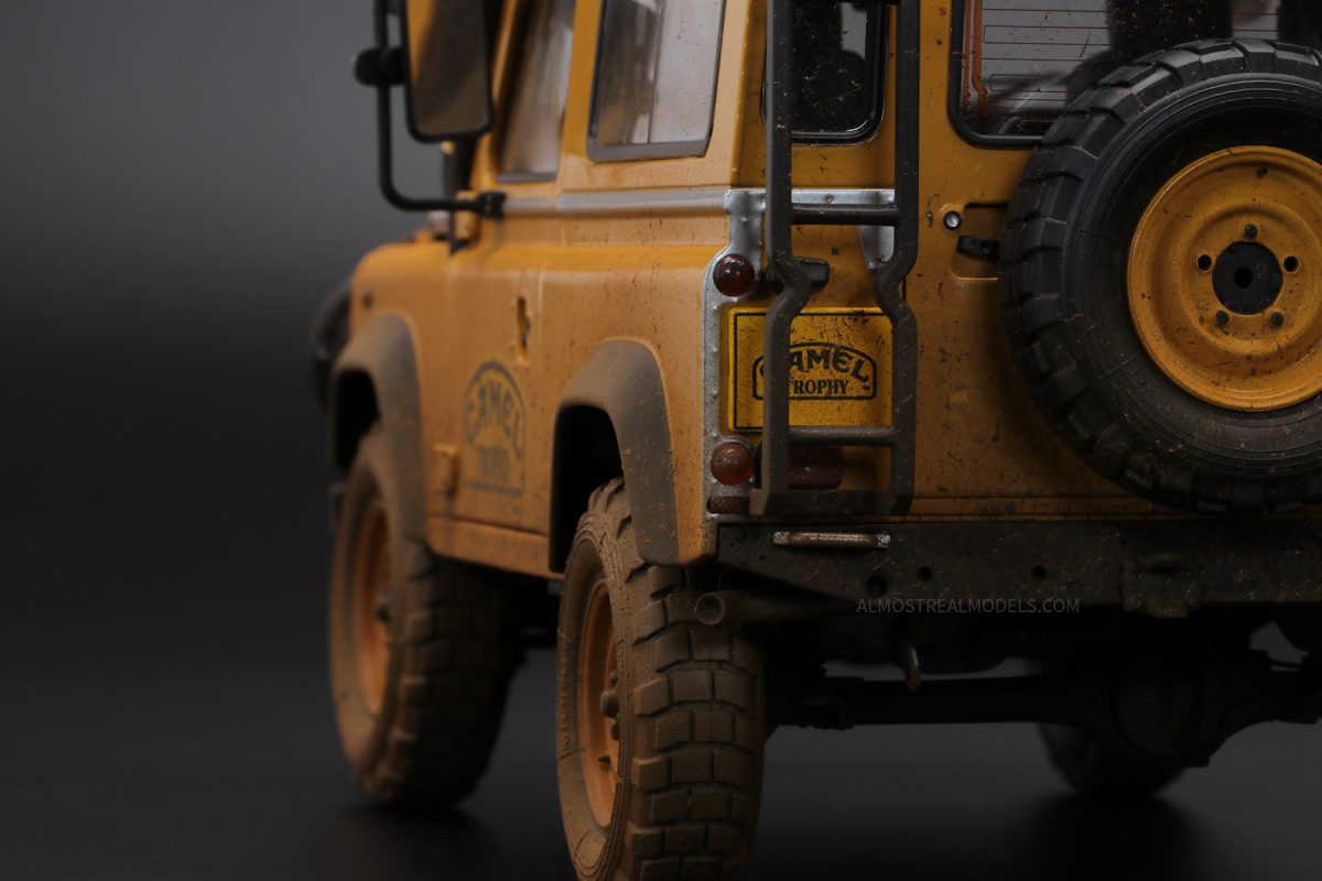 Land Rover Defender 90 “Camel Trophy” Borneo 1985 Dirty 1:18 by Almost Real
