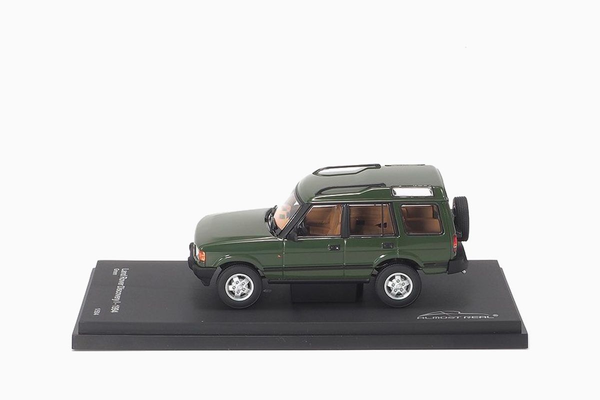 Land Rover Discovery Series I 1994 Green 1:43 by Almost Real