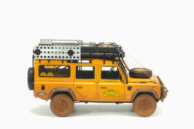 Land Rover Defender 110 “Camel Trophy” Sabah-Malaysia – 1993 Dirty Version 1:18 by Almost Real