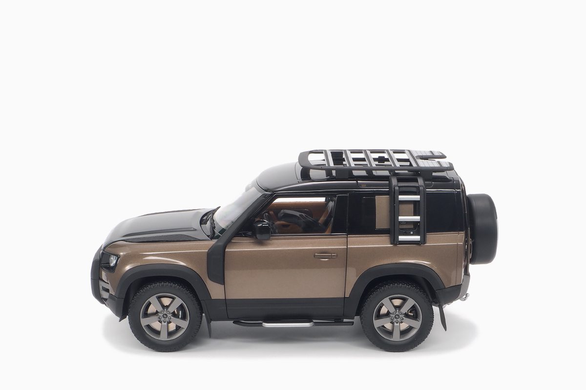 Almost Real Land Rover Defender 90 - 2020 - Gondwana Stone 1/18