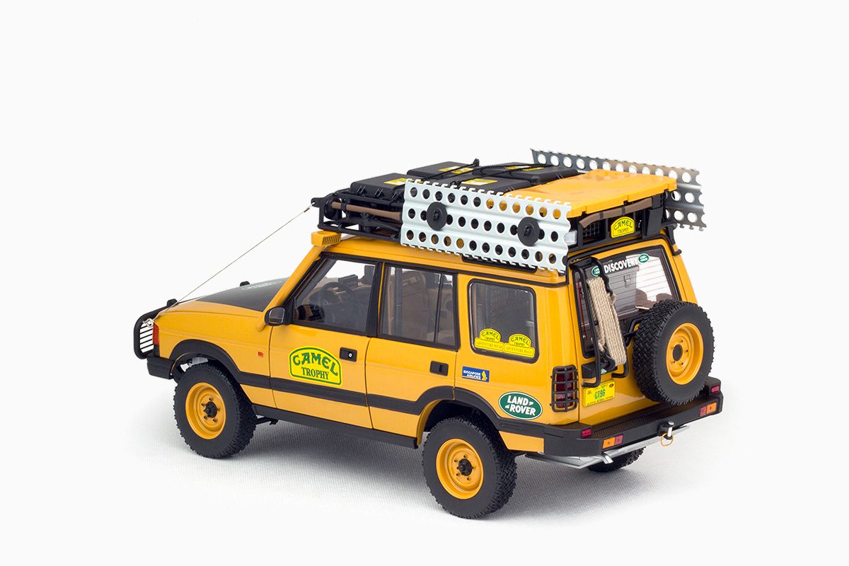 Land Rover Discovery Series I “Camel Trophy” Kalimantan 1996 1:18 by Almost Real