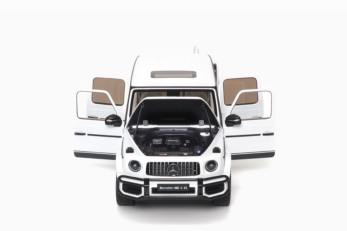 Mercedes-AMG G 63 2019 White 1:18 by Almost Real