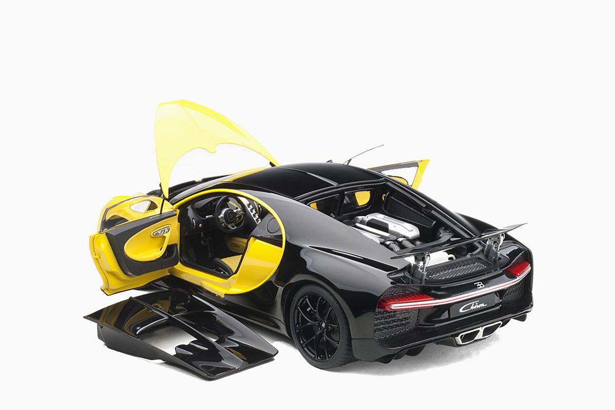 Bugatti Chiron 2017, Juane Molsheim Yellow/Nocturne Black 1:18 by AutoArt