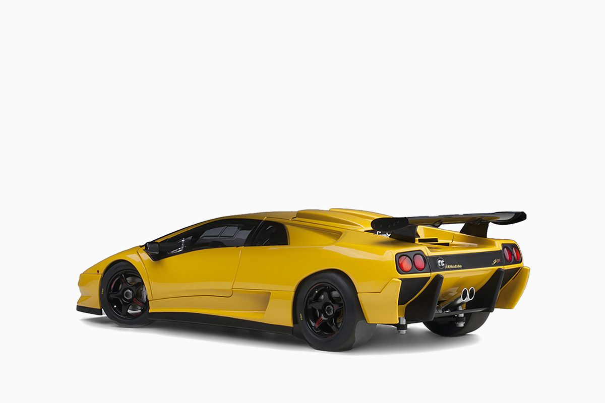 Lamborghini Diablo SV-R, Superfly Yellow 1:18 by AutoArt