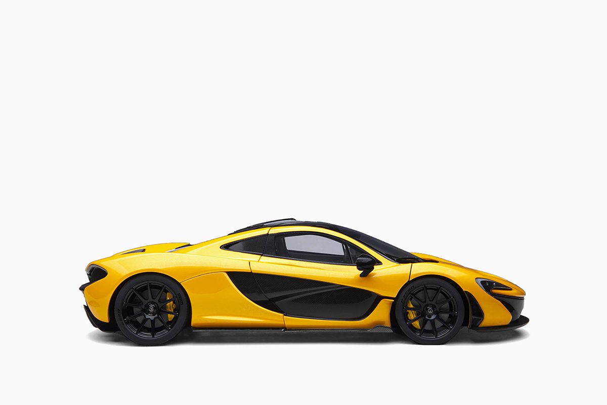 McLaren P1, Volcano Yellow w/Yellow/Black Interior 1:18 by AutoArt